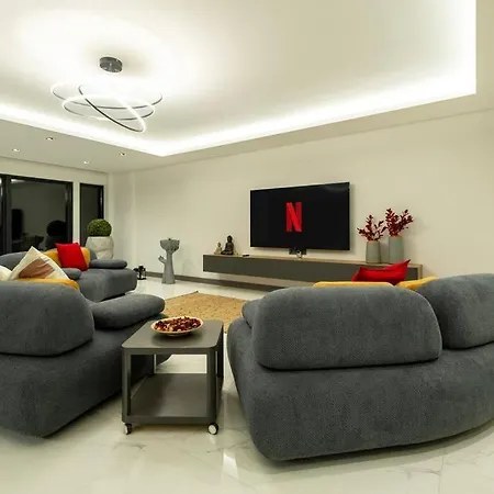 The Sea Cliff Signature *