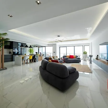 The Sea Cliff Signature